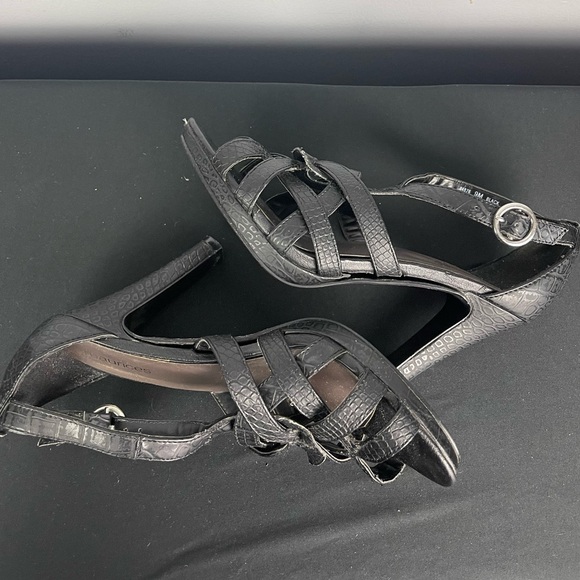 Strappy Maurice’s Heels - Picture 6 of 10